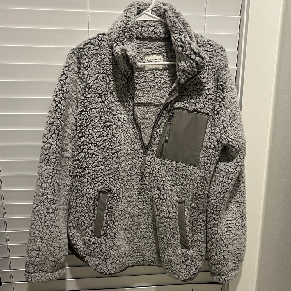 Abercrombie and Fitch fleece pullover size Small